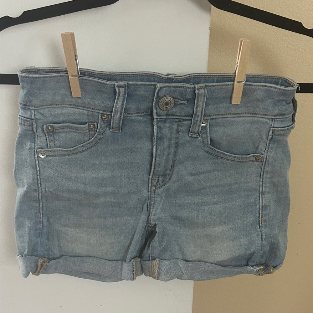 American Eagle Outfitters Light Blue Midi Denim Jeans